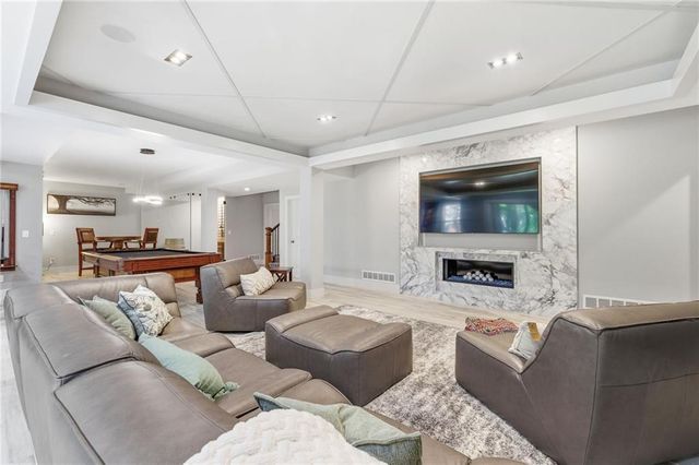 8106 Millridge Street, Lenexa, KS 66220