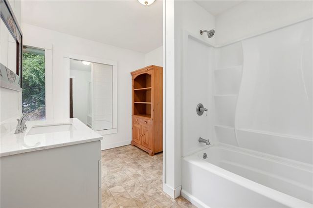148 County Road 155, Eureka Springs, AR 72632