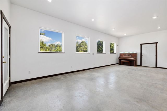 148 County Road 155, Eureka Springs, AR 72632