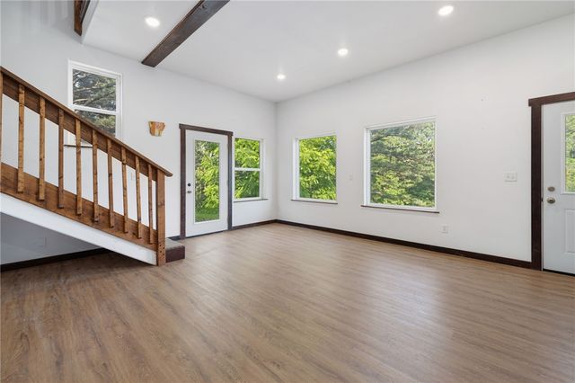 148 County Road 155, Eureka Springs, AR 72632