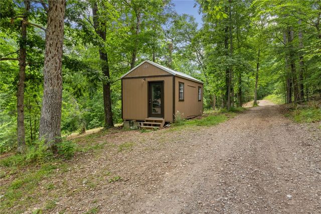 148 County Road 155, Eureka Springs, AR 72632