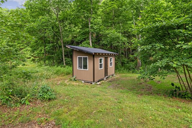 148 County Road 155, Eureka Springs, AR 72632