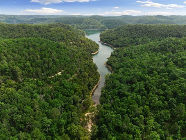148 County Road 155, Eureka Springs, AR 72632