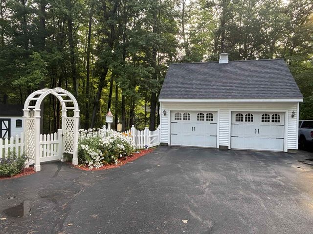 223 Baboosic Lake Road, Merrimack, NH 03054