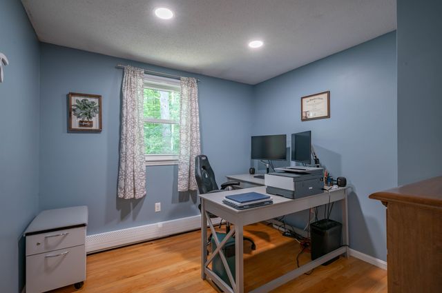 223 Baboosic Lake Road, Merrimack, NH 03054