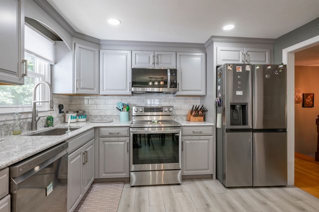 223 Baboosic Lake Road, Merrimack, NH 03054