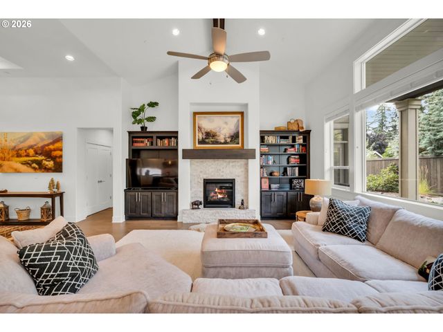 2213 Nw SIERRA Way, Camas, WA 98607