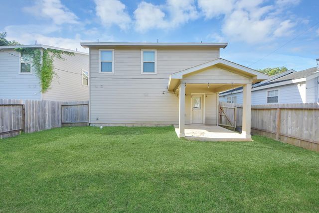 606 Travis Street, Baytown, TX 77520