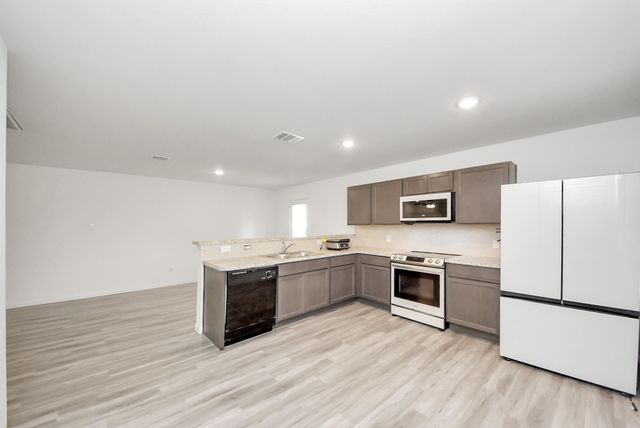 606 Travis Street, Baytown, TX 77520