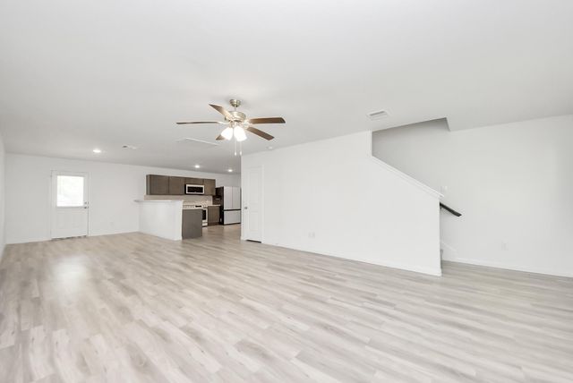 606 Travis Street, Baytown, TX 77520