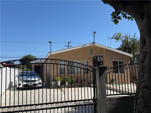 1329 E 56th, Los Angeles, CA 90011