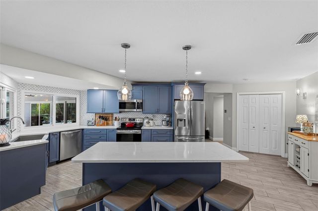 3131 GLENEAGLES DRIVE E, Clearwater, FL 33761