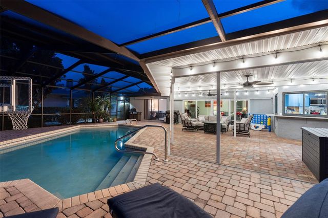 3131 GLENEAGLES DRIVE E, Clearwater, FL 33761