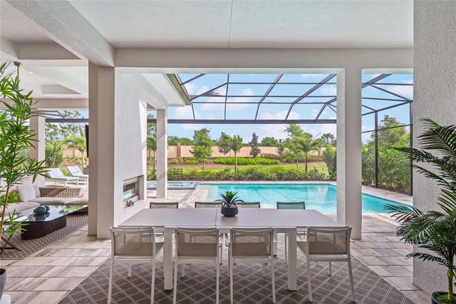 8560 PAVIA WAY, Bradenton, FL 34202