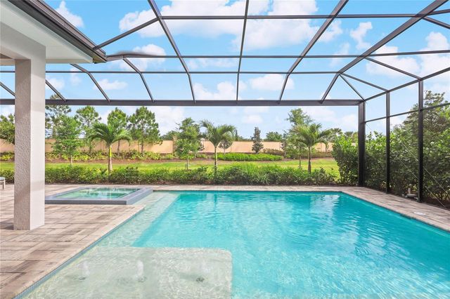 8560 PAVIA WAY, Bradenton, FL 34202