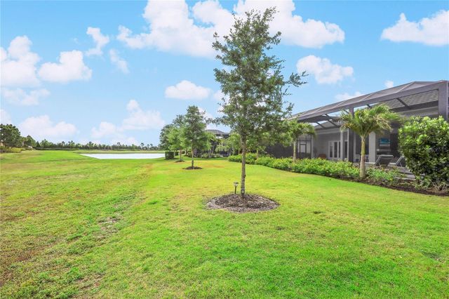 8560 PAVIA WAY, Bradenton, FL 34202