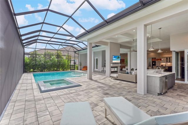 8560 PAVIA WAY, Bradenton, FL 34202