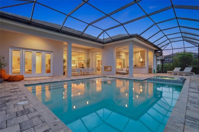 8560 PAVIA WAY, Bradenton, FL 34202