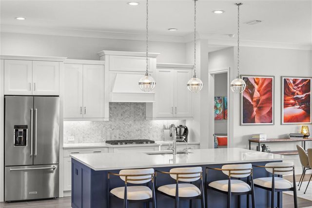 8560 PAVIA WAY, Bradenton, FL 34202