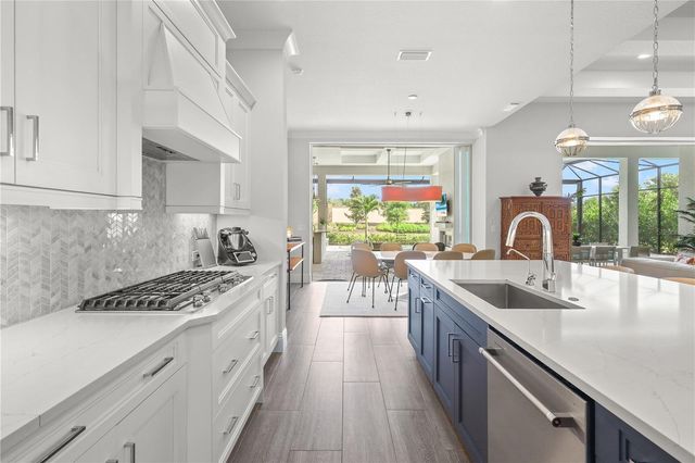 8560 PAVIA WAY, Bradenton, FL 34202