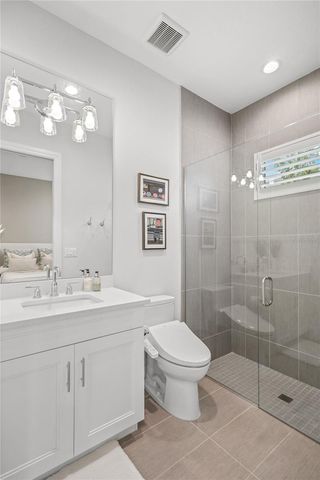 8560 PAVIA WAY, Bradenton, FL 34202