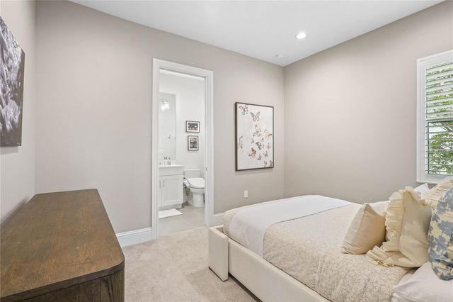 8560 PAVIA WAY, Bradenton, FL 34202