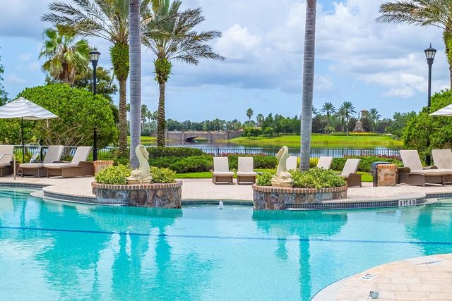 8560 PAVIA WAY, Bradenton, FL 34202