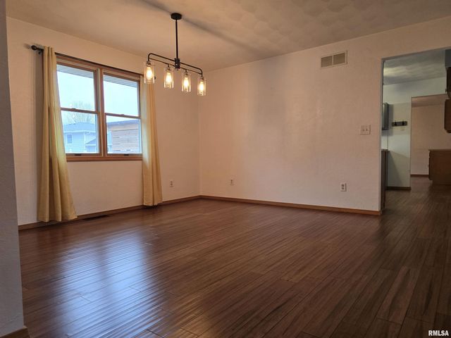 2110 MARIANA Drive, Pekin, IL 61554