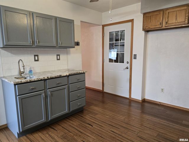 2110 MARIANA Drive, Pekin, IL 61554