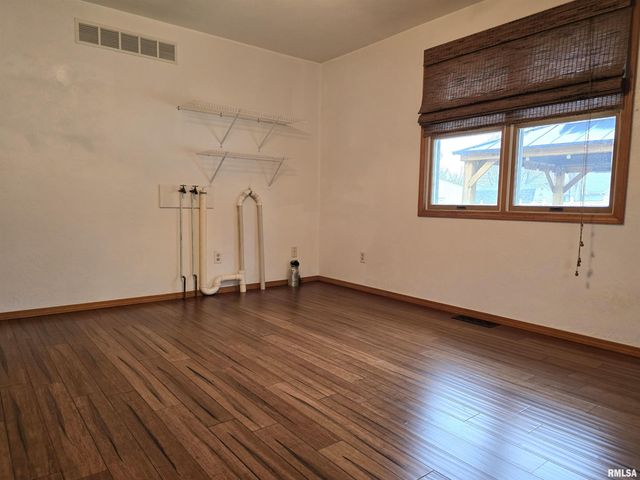 2110 MARIANA Drive, Pekin, IL 61554