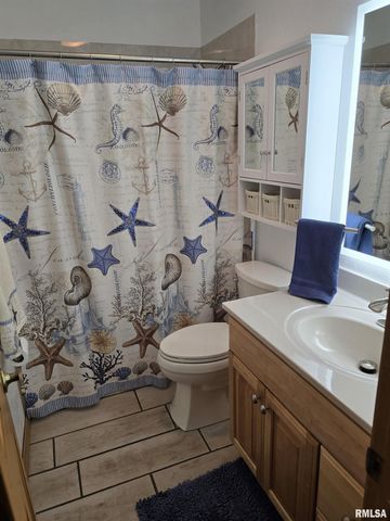 2110 MARIANA Drive, Pekin, IL 61554