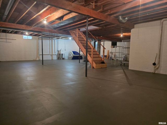 2110 MARIANA Drive, Pekin, IL 61554