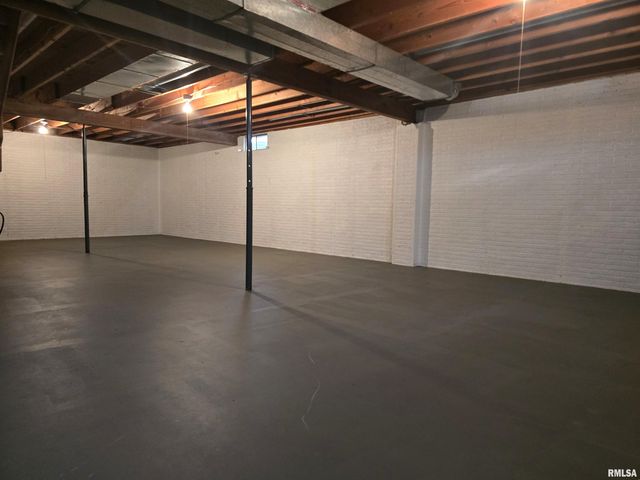 2110 MARIANA Drive, Pekin, IL 61554