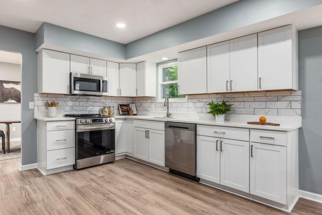 8782 Stonehenge Drive NW, Pickerington, OH 43147