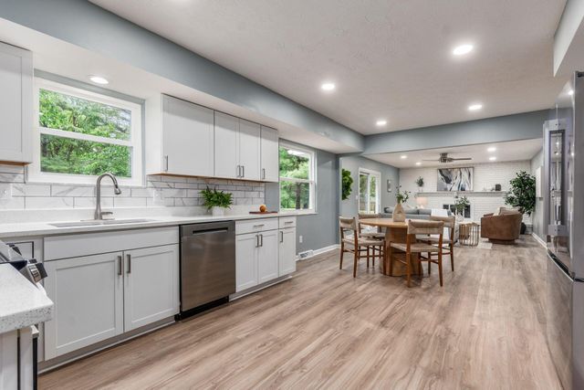 8782 Stonehenge Drive NW, Pickerington, OH 43147