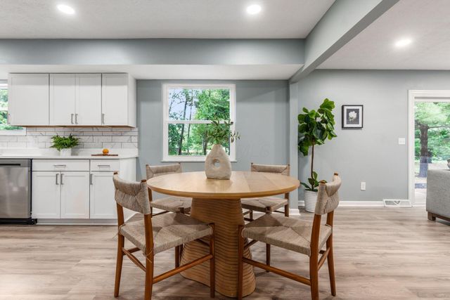 8782 Stonehenge Drive NW, Pickerington, OH 43147