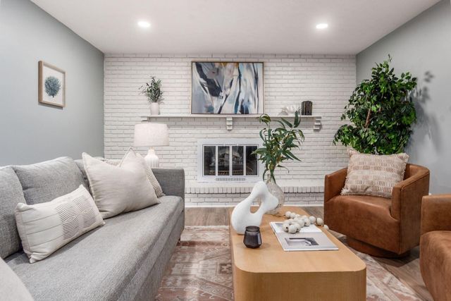 8782 Stonehenge Drive NW, Pickerington, OH 43147