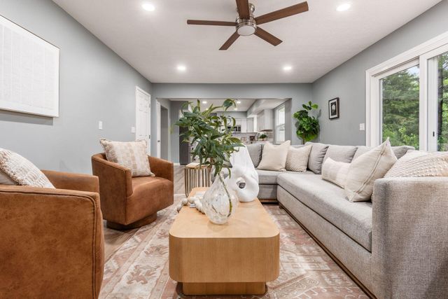 8782 Stonehenge Drive NW, Pickerington, OH 43147