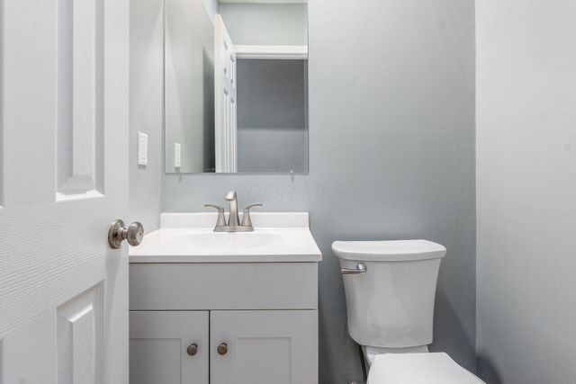 8782 Stonehenge Drive NW, Pickerington, OH 43147