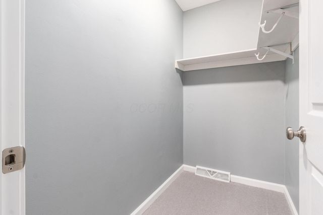 8782 Stonehenge Drive NW, Pickerington, OH 43147