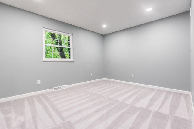 8782 Stonehenge Drive NW, Pickerington, OH 43147