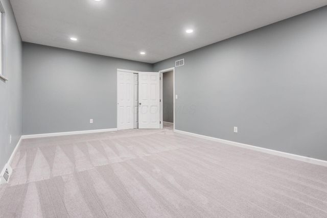 8782 Stonehenge Drive NW, Pickerington, OH 43147