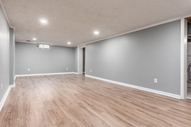 8782 Stonehenge Drive NW, Pickerington, OH 43147