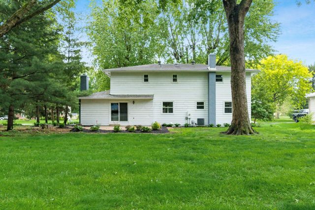 8782 Stonehenge Drive NW, Pickerington, OH 43147
