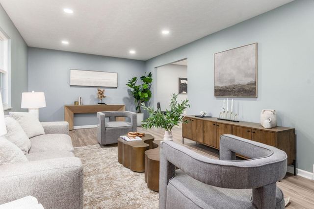 8782 Stonehenge Drive NW, Pickerington, OH 43147
