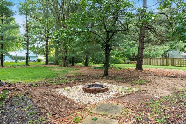 8782 Stonehenge Drive NW, Pickerington, OH 43147