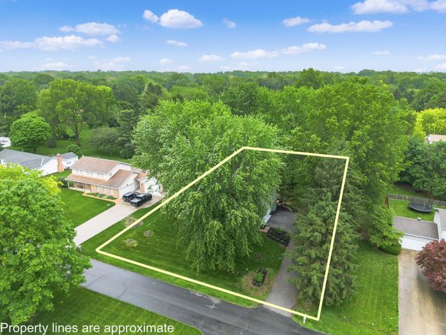 8782 Stonehenge Drive NW, Pickerington, OH 43147