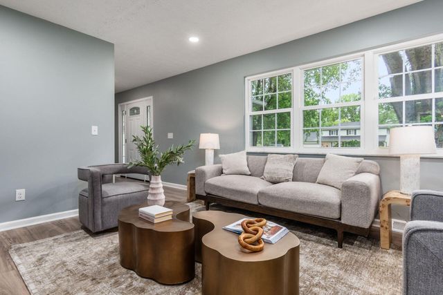 8782 Stonehenge Drive NW, Pickerington, OH 43147
