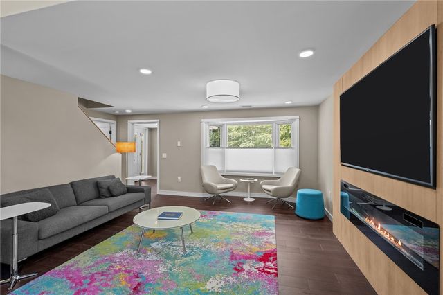 37 Dye Hill Road, Hopkinton, RI 02832