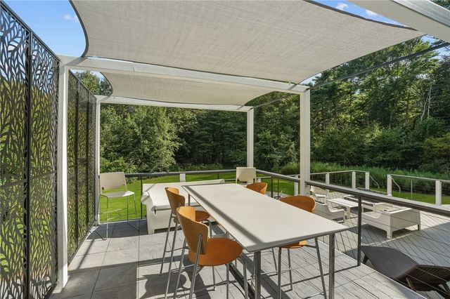 37 Dye Hill Road, Hopkinton, RI 02832